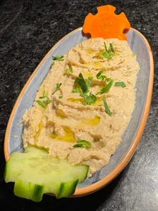 HUMUS