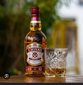 WHISKI 4 cl Chivas